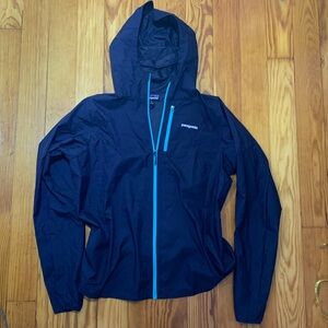 Patagonia Houdini windbreaker - Navy w/aqua zippers- Medium
